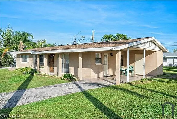 1437 Byron Rd — Photo 2