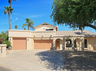 2202 E Sunnyside Dr, Phoenix, AZ 85028