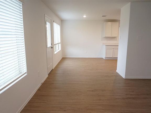 5th image of 24135 Wandering Brook Dr