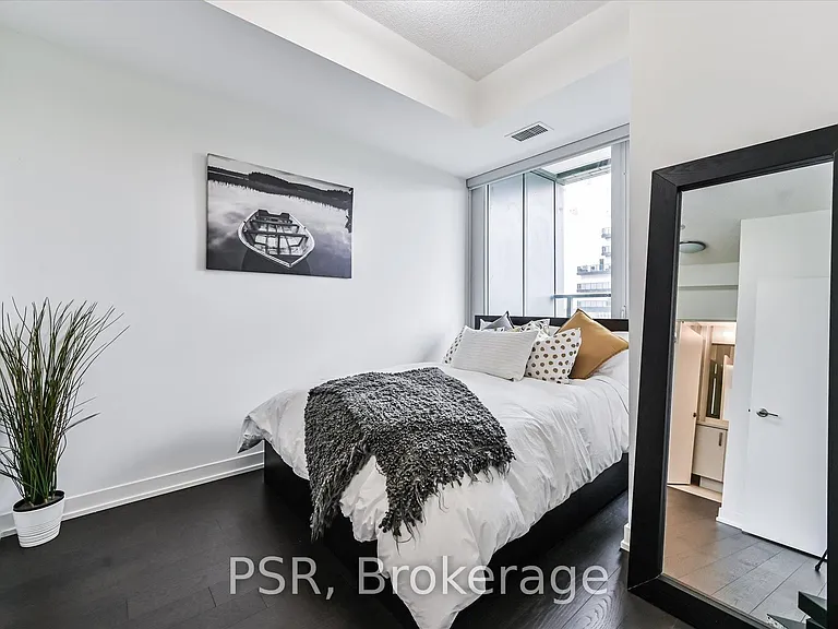 120 Bayview Ave #208 — Photo 35