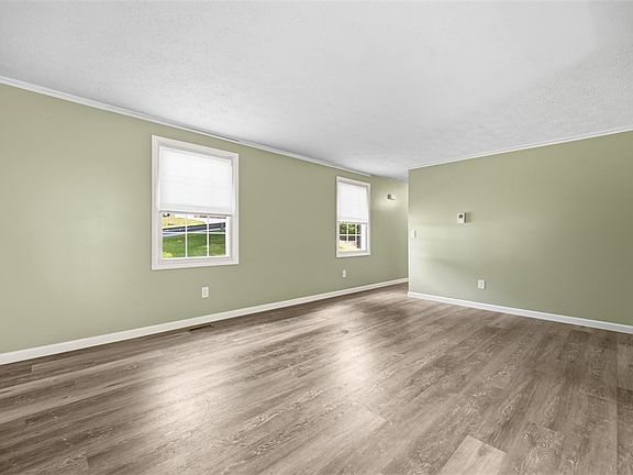 5th image of 1446 Balsam Dr