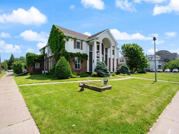 1304 Hammond Ave, Superior, WI 54880