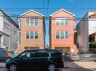 123 W 12th St, Bayonne, NJ 07002
