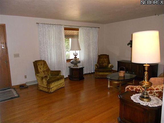 2nd image of 555 Blossom Ave