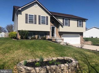67 Shoshone Dr, Hanover, PA 17331
