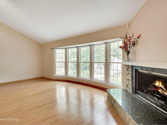 3rd image of 32 Santa Barbara Dr #32