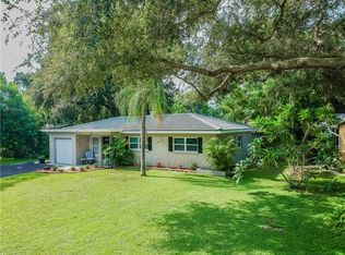 10948 Village Green Ave, Seminole, FL 33772