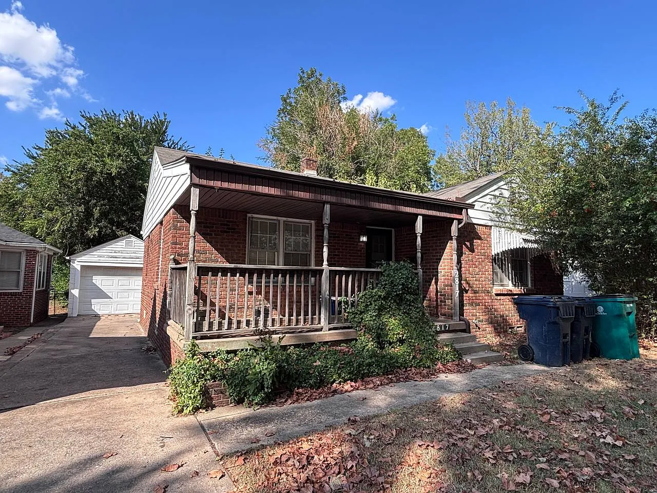 2 bed, 922 sqft, $925 — Photo 1