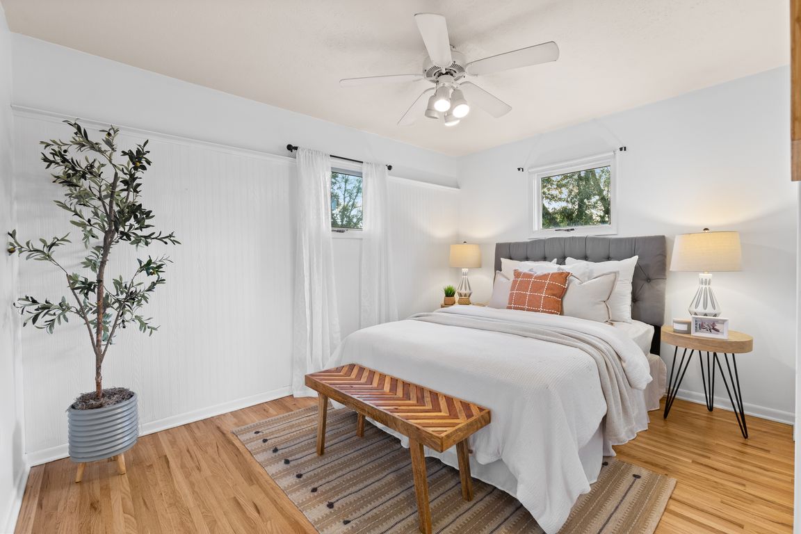 next background image