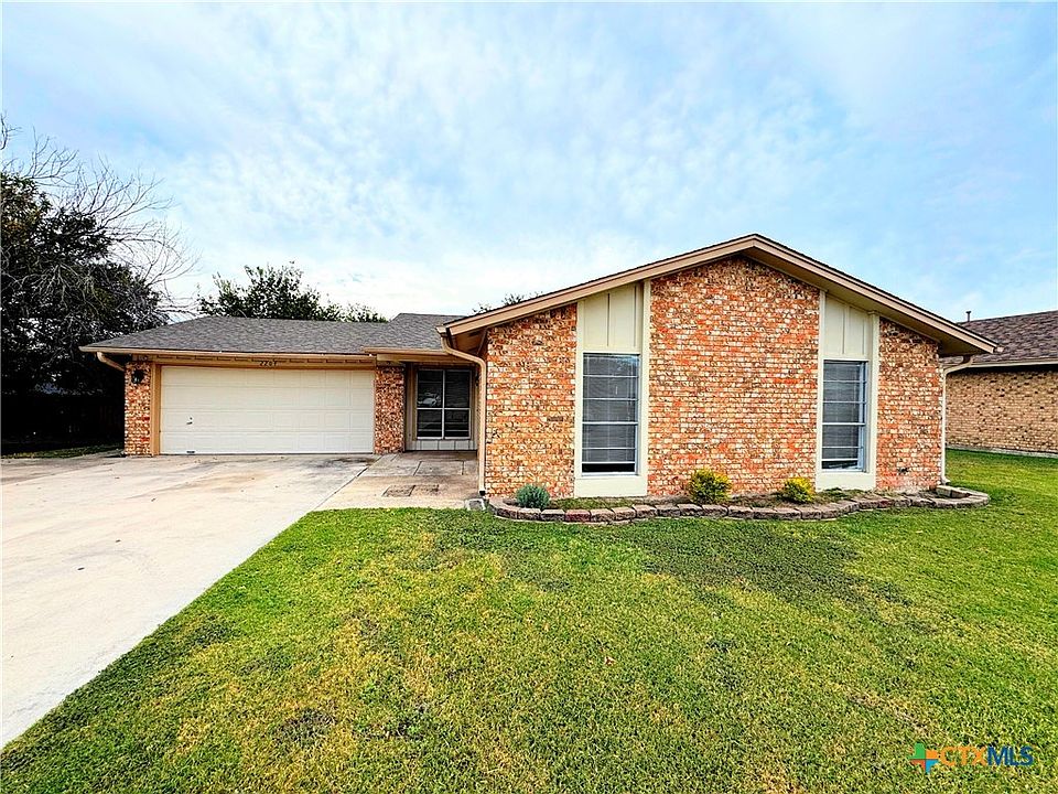 1st image of 2204 Lily Dr