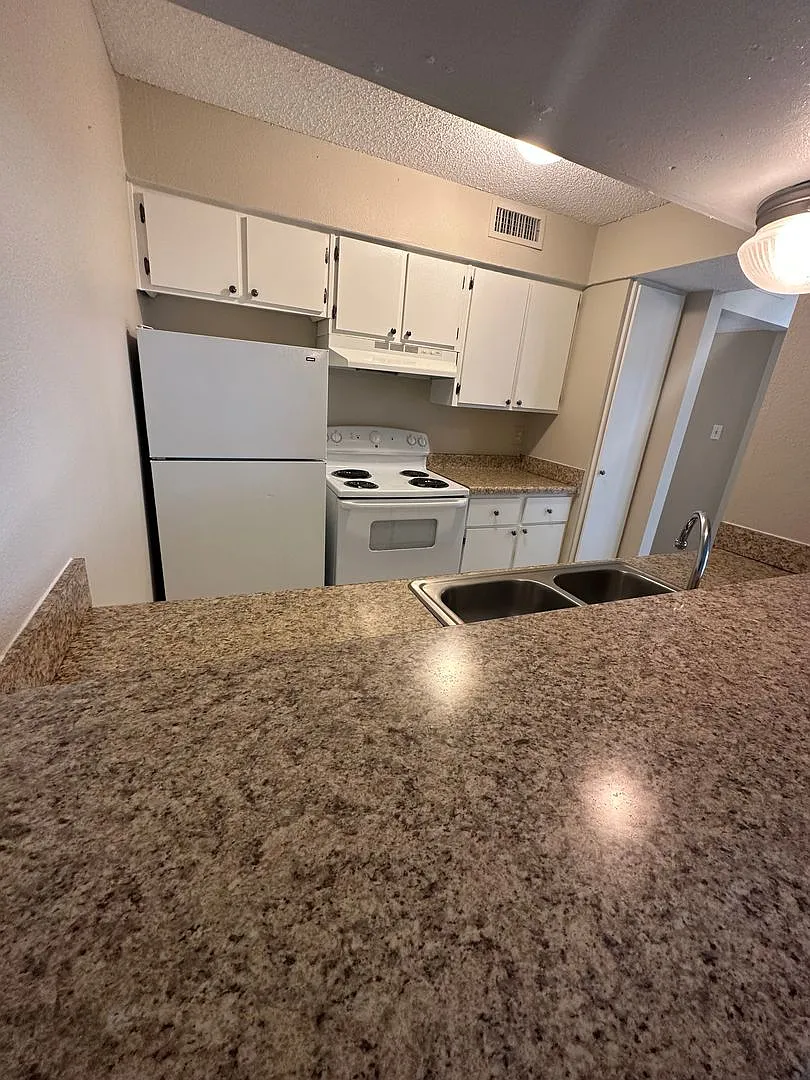 1BD/1BA Condo located on the Germantown/Memphis Line! — Photo 4
