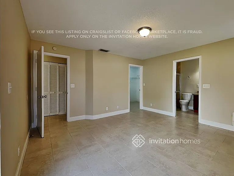 12190 Brisbane Ln — Photo 11