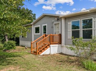 139 Cedar Dr, Azle, TX 76020