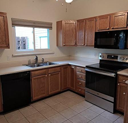 3rd image of 1540 Lienemann Dr #21
