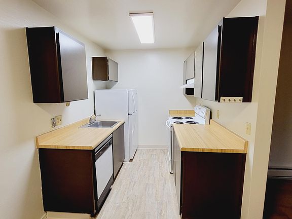 4th image of 408 Boardwalk Ave APT 11