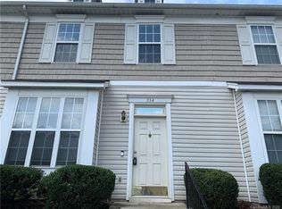 534 Goldstaff Ln, Charlotte, NC 28273