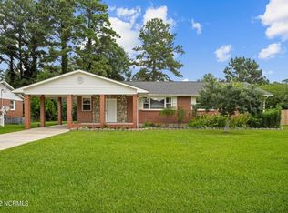 111 Armstrong Dr, Jacksonville, NC 28540