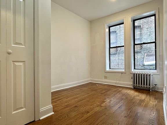 4th image of 222 Thompson St #4A