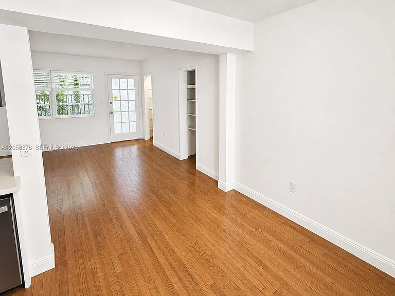 1561 West Ave #2 — Photo 9