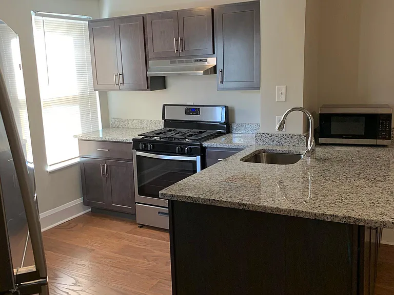 2739 Saint Paul St #2 — Photo 13