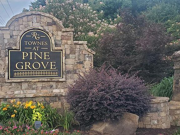 2nd image of 122 Pine Walk Dr
