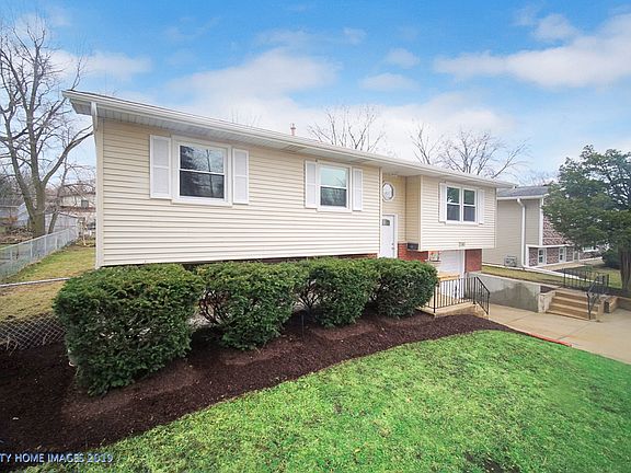 2nd image of 7081 Edgebrook Ln