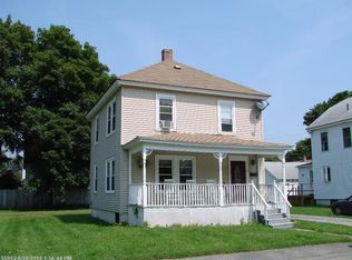 8 Mohegan St, Winslow, ME 04901