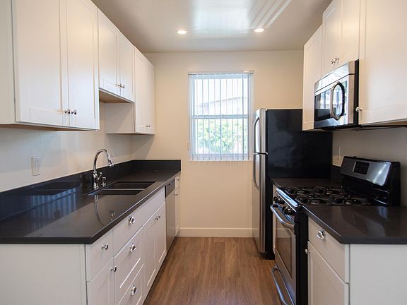 2nd image of 3755 Butler Ave APT 1