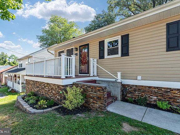 4th image of 7679 Pine Haven Dr