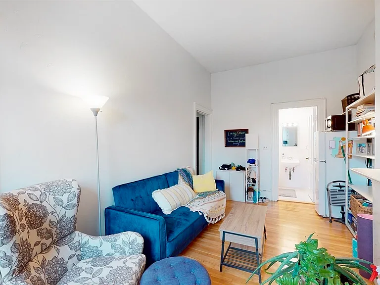 397 Beacon St #4R — Photo 2