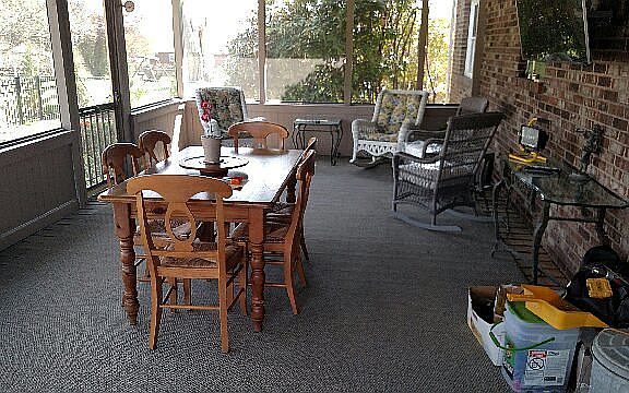 Lovely screened-in porch