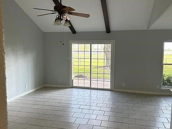 3rd image of 1713 Redwood Cir
