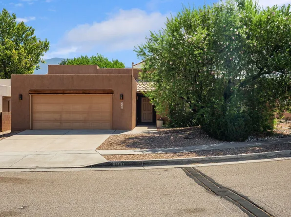 9100 Silverwood Dr NE, Albuquerque, NM 87113