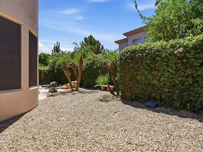 7369 E Del Acero Dr — Photo 9