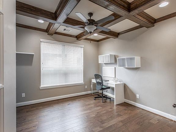 3rd image of 5214 Red Oak Valley Dr
