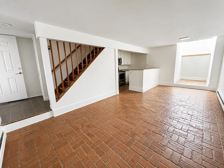 190 Union St #1 — Photo 1