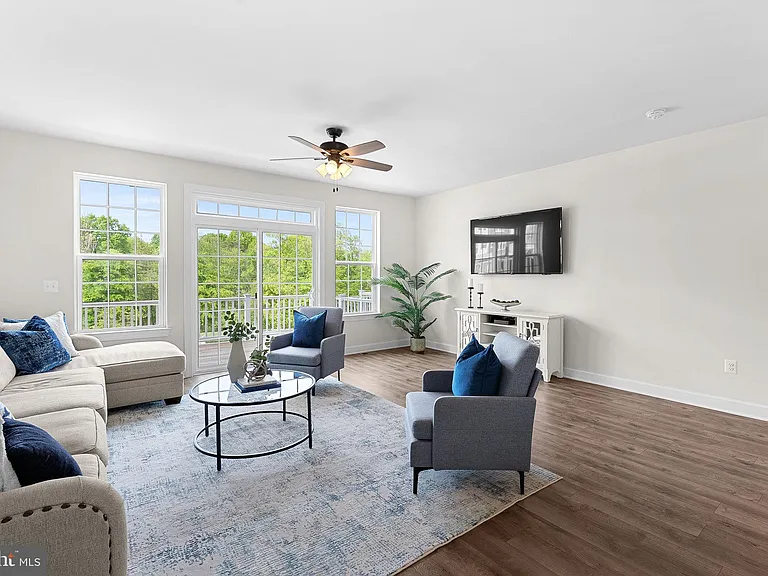 15292 Westham Ct — Photo 3
