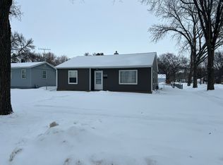 1601 9th St N, Fargo, ND 58102