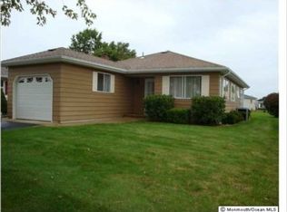 12 Rodhos St, Toms River, NJ 08757