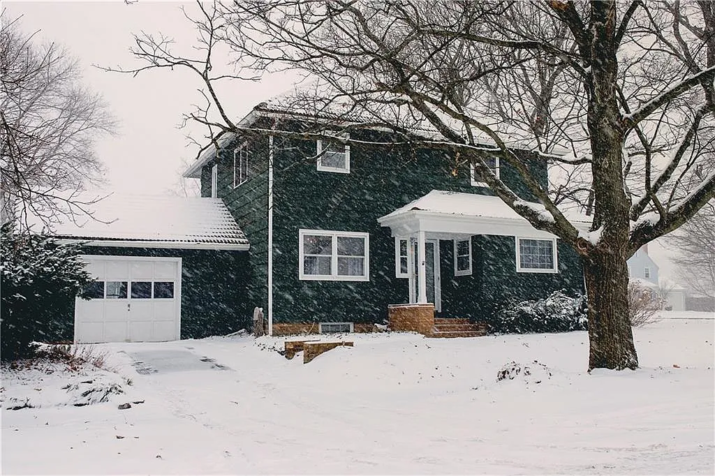 130 Cooper Rd photo 1