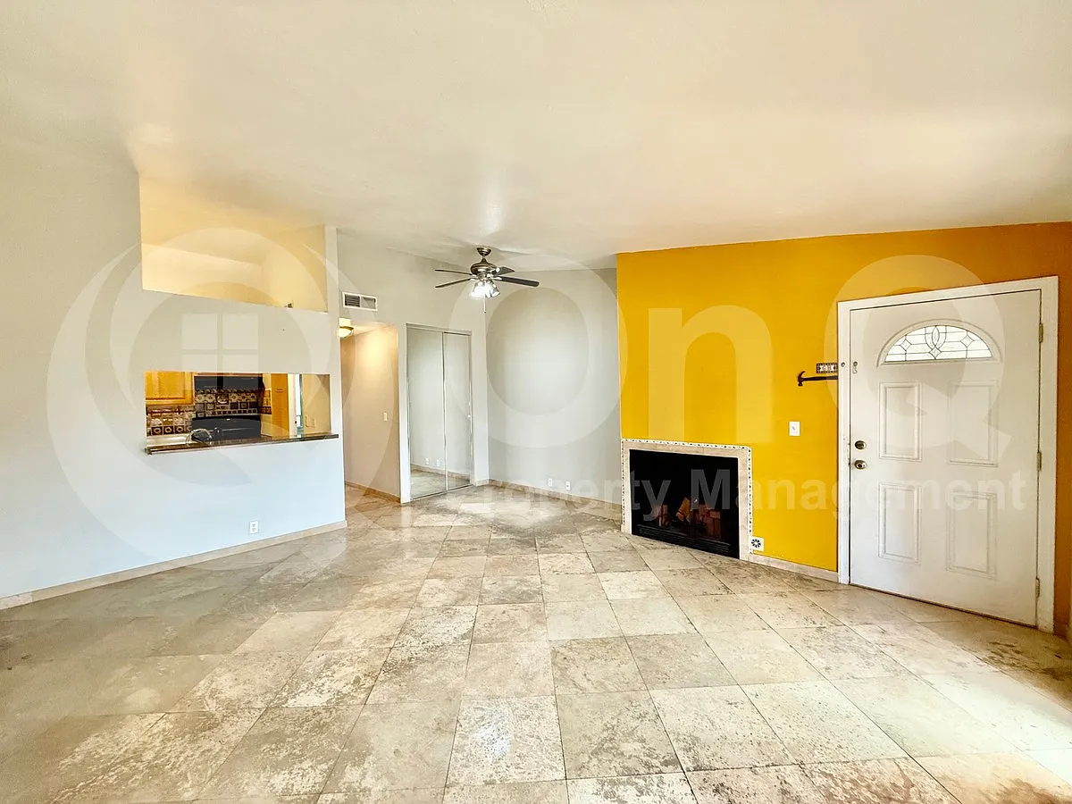 2 bed, 2.0 bath, 914 sqft, $1,200 — Photo 4