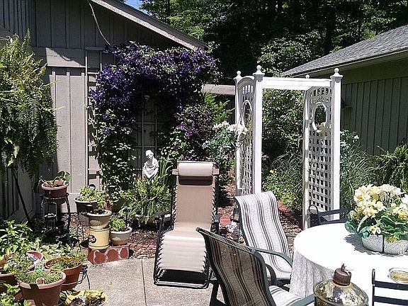 Private courtyard
