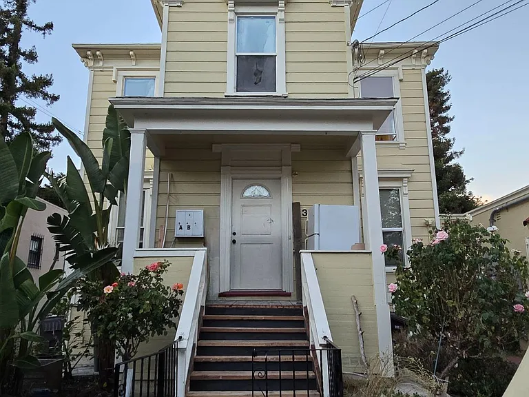 632 E 20th St #B — Photo 1