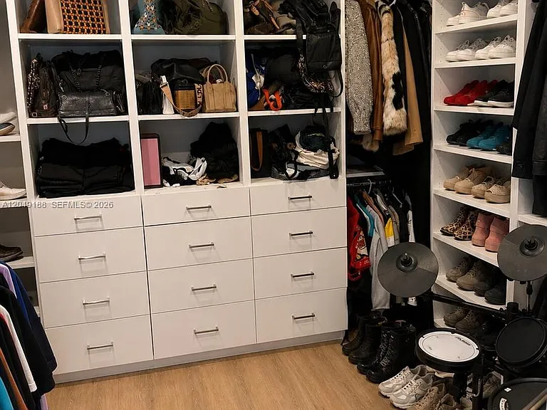 8631 Arboretum Ln — Photo 25