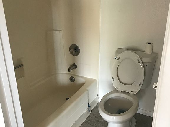4th image of 4163 Tiberon Dr