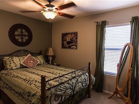 3rd image of 1917 Caddo Springs Dr