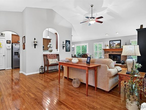 3rd image of 1013 Roosevelt Dr
