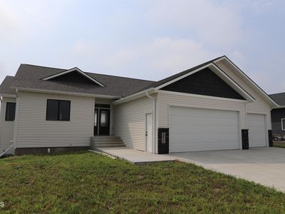 5511 Gold Dr, Bismarck, ND, 58503