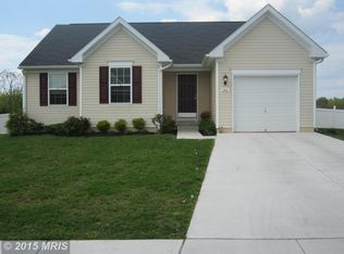 166 Brandenburg Dr, Falling Waters, WV 25419
