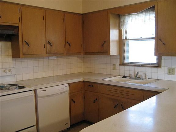 5th image of 2227 N Crutcher Ave